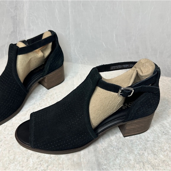 Koolaburra by Ugg Black Suede Open Toe Block Heel Sandal Shoes | Sz 10 - Picture 12 of 17